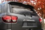 Toyota Sequoia SR5 2017 года